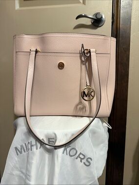 Michael Kors Blush Leather Tote & wallet with Gold MK Charm